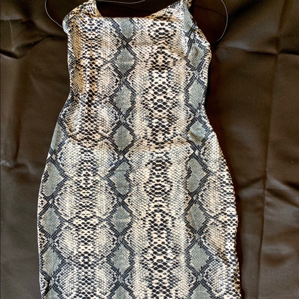 Strappy mini dress - Picture 8 of 8